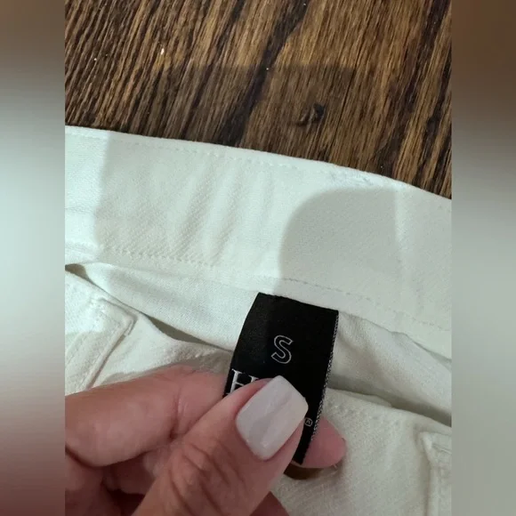 NWOT HUE White Original Denim Jeans Stretch Leggings - Picture 3 of 5